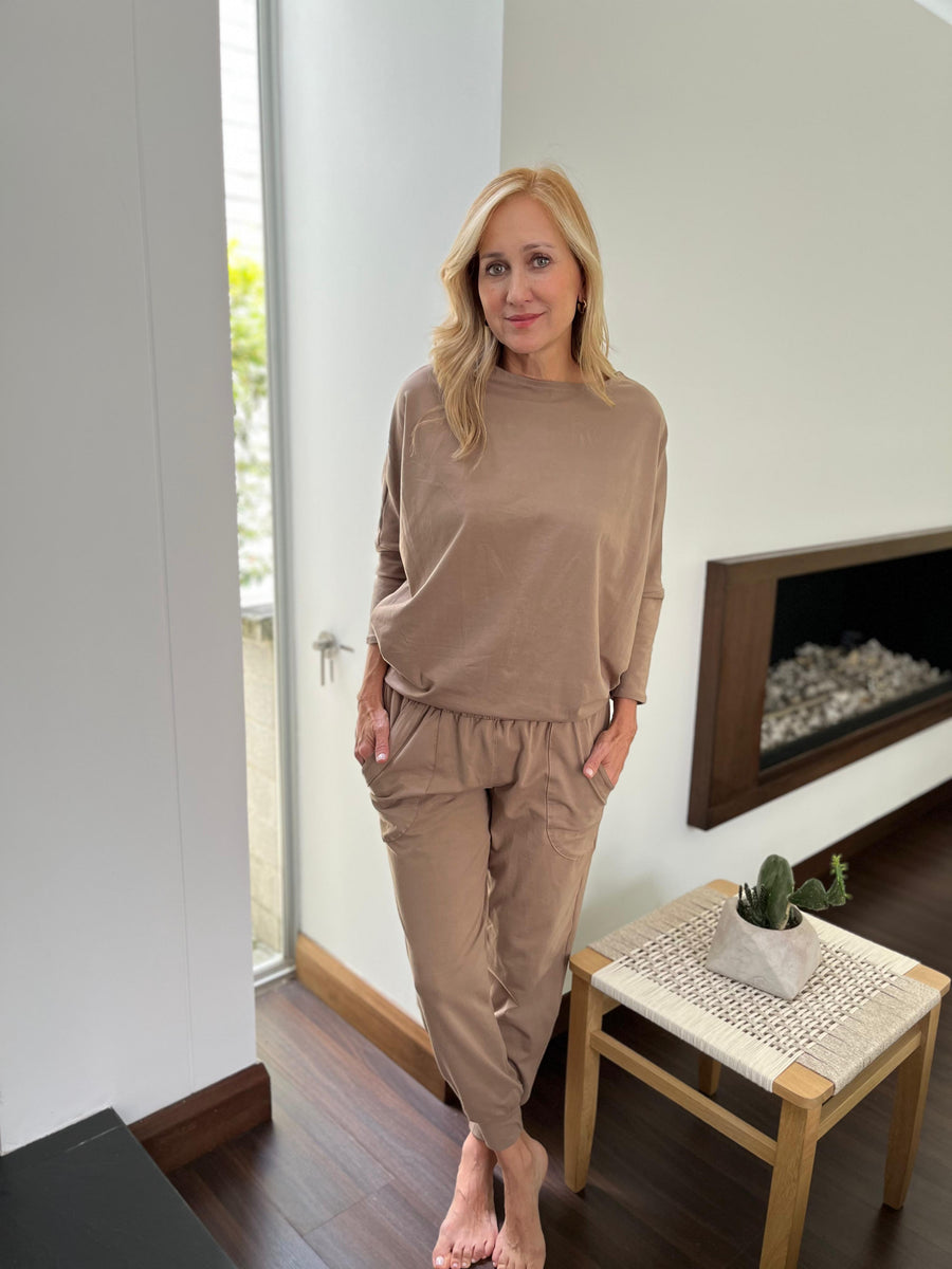 SET TAUPE