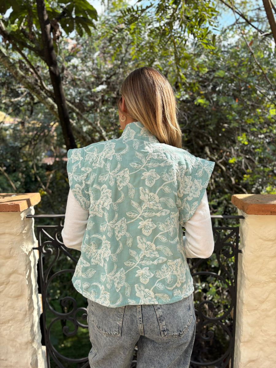 CHALECO COCO AGUA BORDADO 25