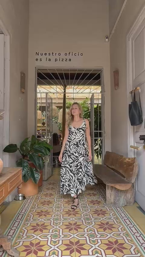 VESTIDO ABRIL HOJAS NEGRO 25